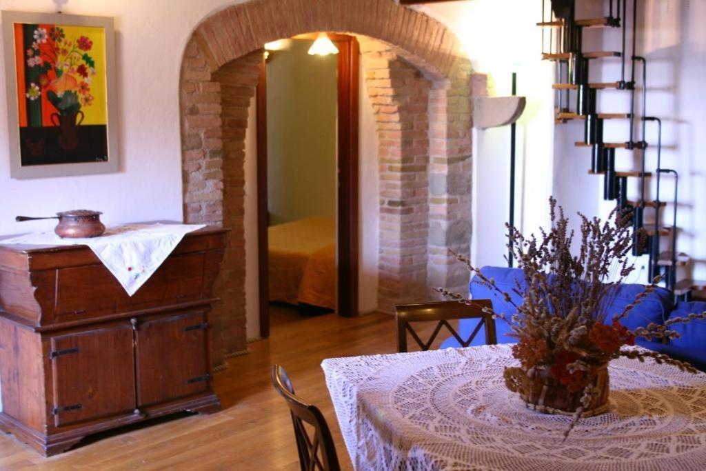 Hostal Castel D'Arno Perugia Habitación foto